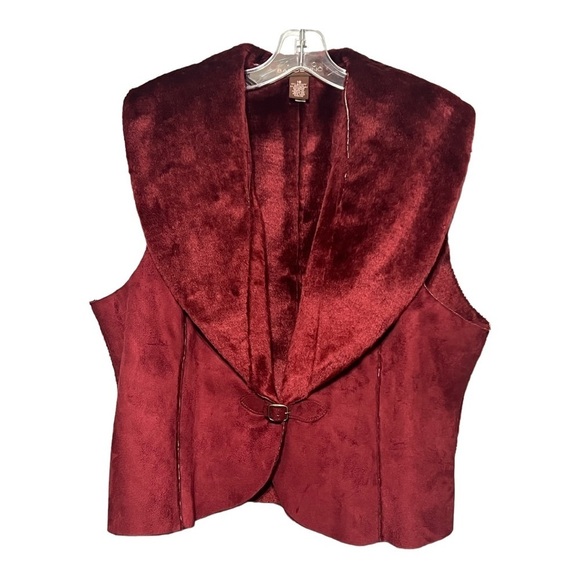 Bandolino Rhapsody Vest Dark Red Micro Suede Velvet Cropped Sleeveless Jacket - Picture 2 of 5